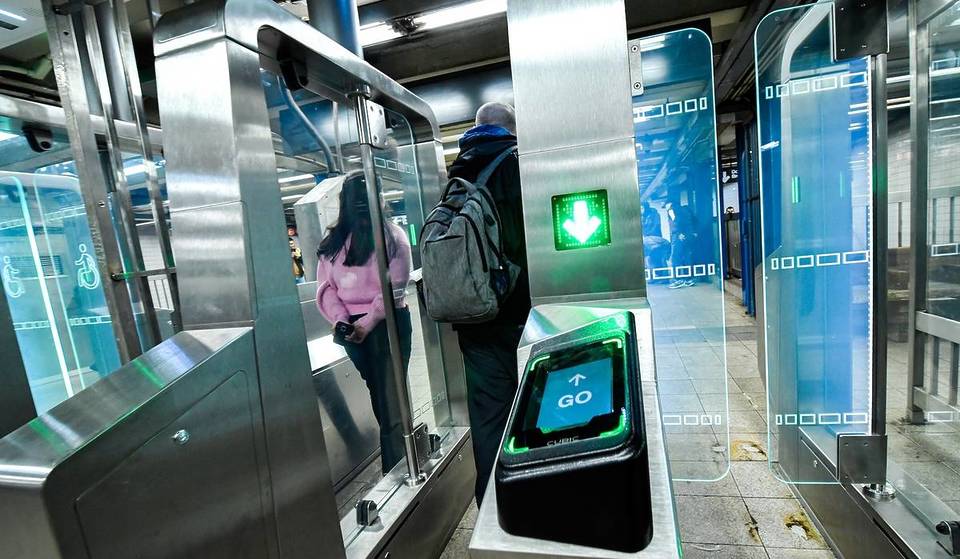 MTA zegt dat nieuwe metropoortjes zwartrijden met 35% verminderen; er staan nog 20 stations op de planning