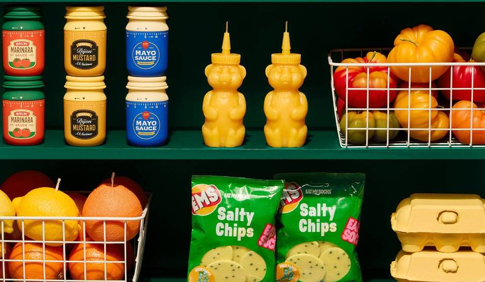 Ein zeitlich begrenztes Pop-Up erobert diesen Winter das MoMA – und verwandelt gefälschtes Essen in ein Must-Have für die Wohnung