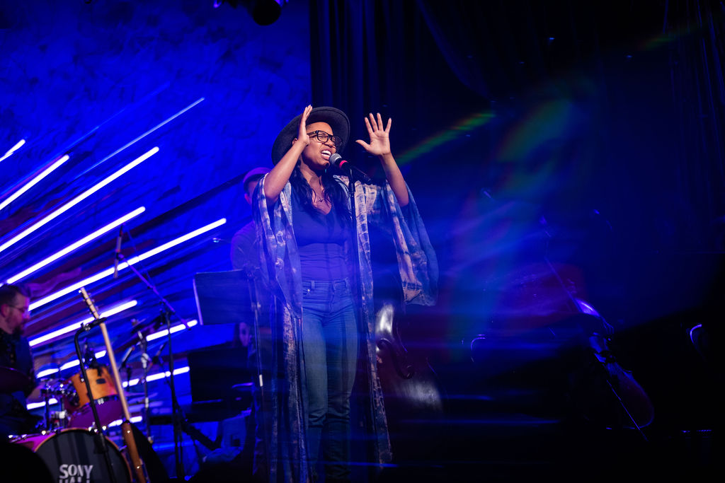 Broadway Sings