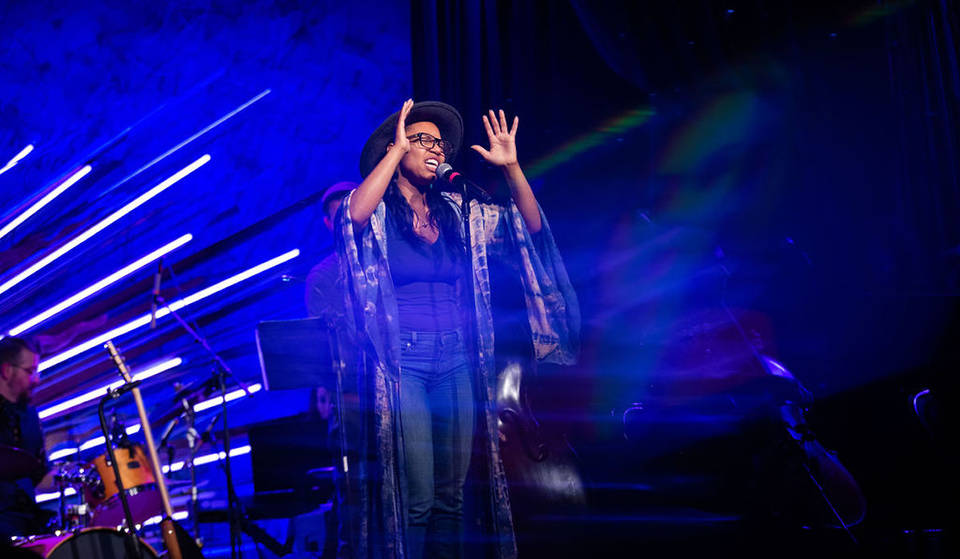 La discografia dei Fleetwood Mac viene riproposta in modo emozionale in questo concerto pieno di anima e interpretato da star di Broadway e della TV