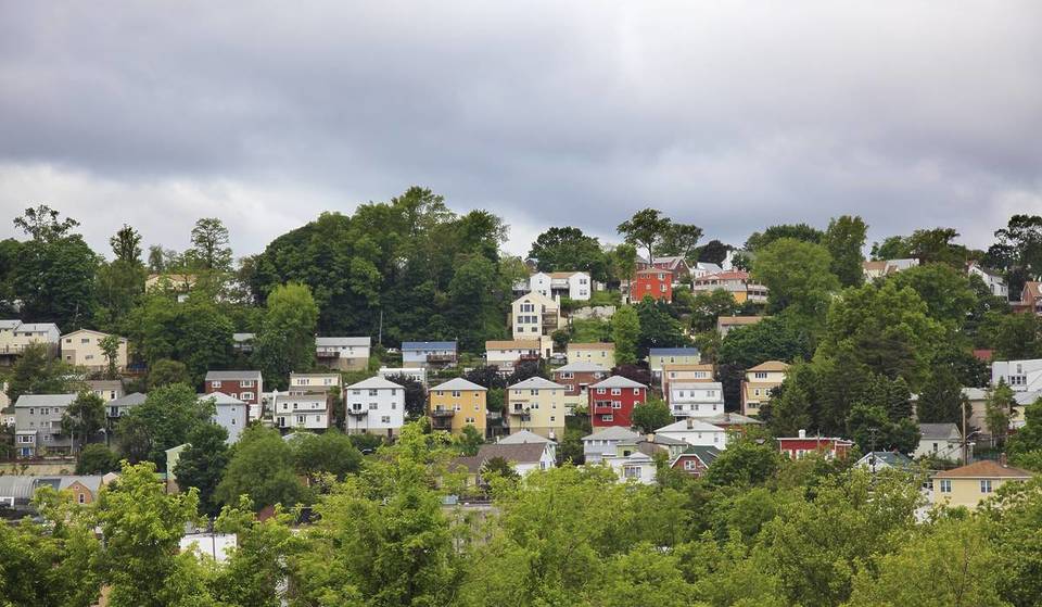 New Yorks „Stadt der sieben Hügel“ ist nur 30 Minuten von NYC entfernt – mit Gärten aus der Gatsby-Ära und atemberaubendem Blick auf den Hudson River