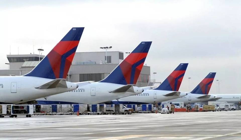 Delta hervat vluchten naar kleine luchthaven in de staat NY minder dan 2 weken na aankondiging einde dienst in februari