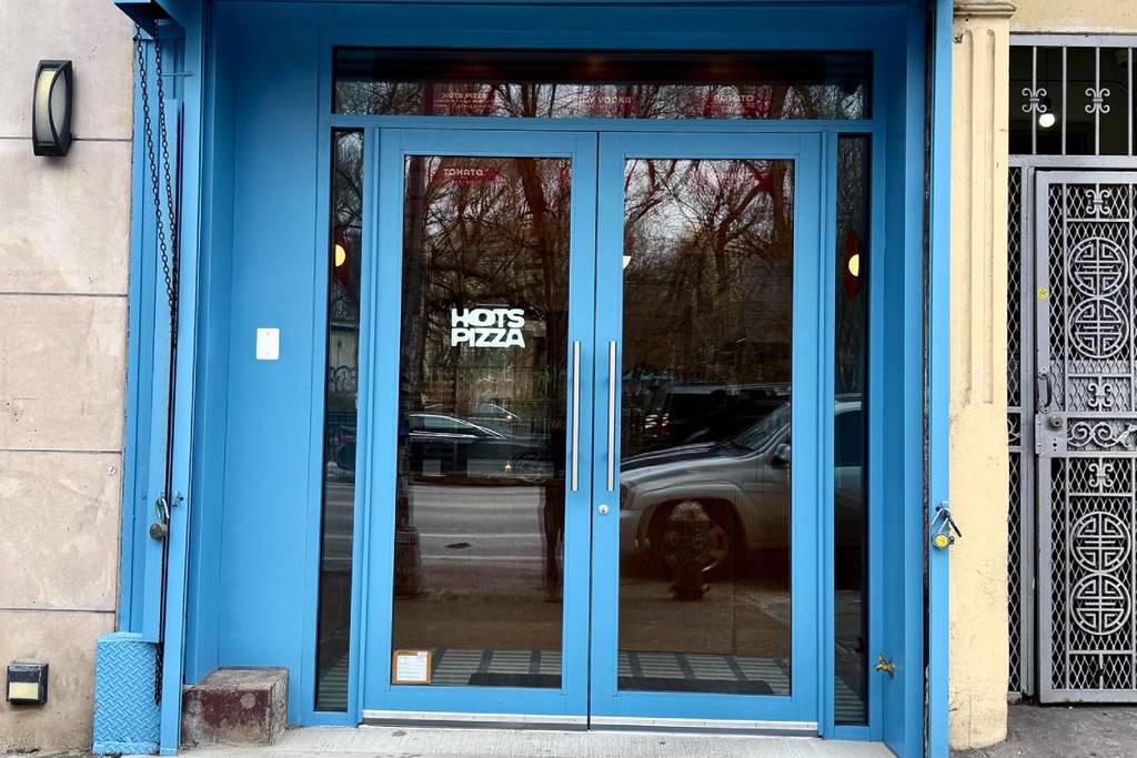 exterior of Hots Pizza