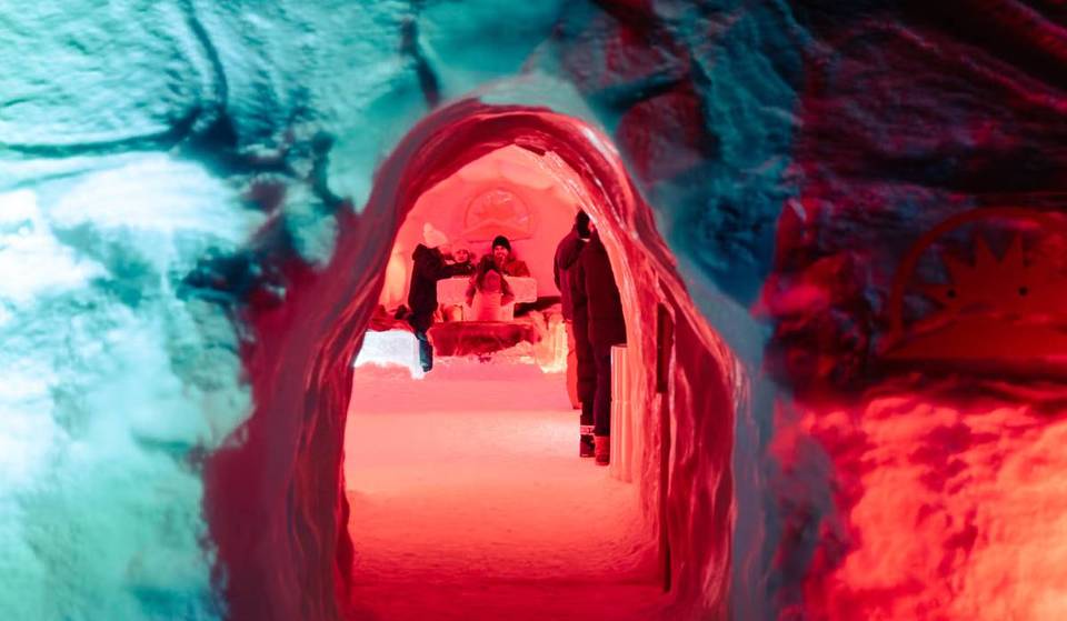 You Can Sip Cocktails Inside A Real Ice Igloo At This Mountain Resort — And It’s One Of The Highest Elevation Ice Bars On The East Coast
