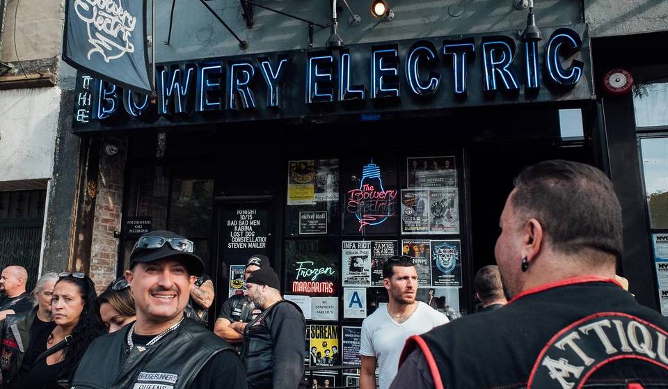 Une salle de concert légendaire de l&rsquo;East Village ferme ses portes après 17 ans d&rsquo;activité, mais elle a déjà une nouvelle vie devant elle.