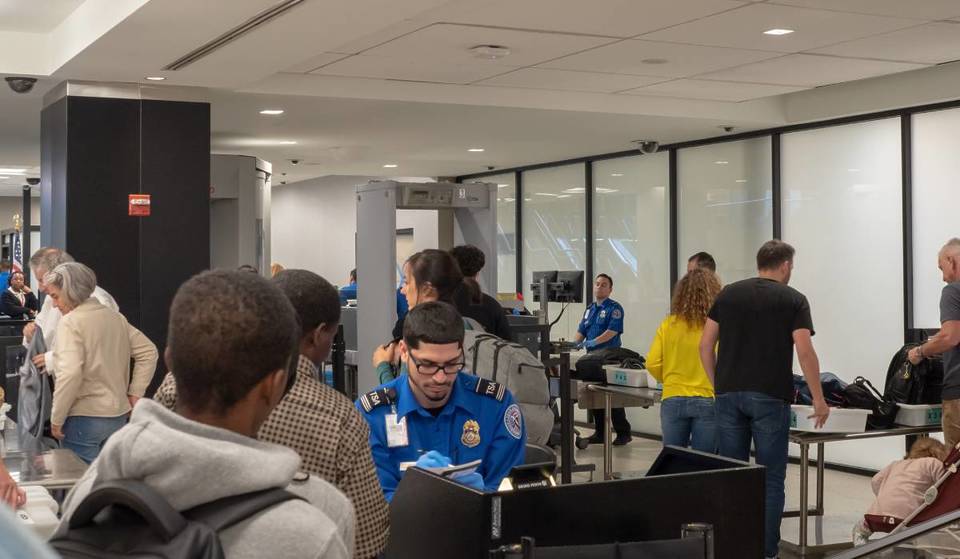 A taxa de US$ 45 da TSA está oficialmente em vigor: por que sua carteira de motorista pode custar seu voo