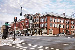 Cazenovia, New York, USA. January 14, 2017. View of downtown Cazenovia , New York , early morning, in wintertime
