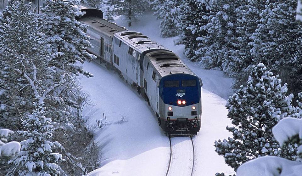 This 7.5-Hour ‘Winter Wonderland’ Ride From NYC Costs Under $70 — And Glides Past Frozen Gorges & 30-Foot Ice Walls
