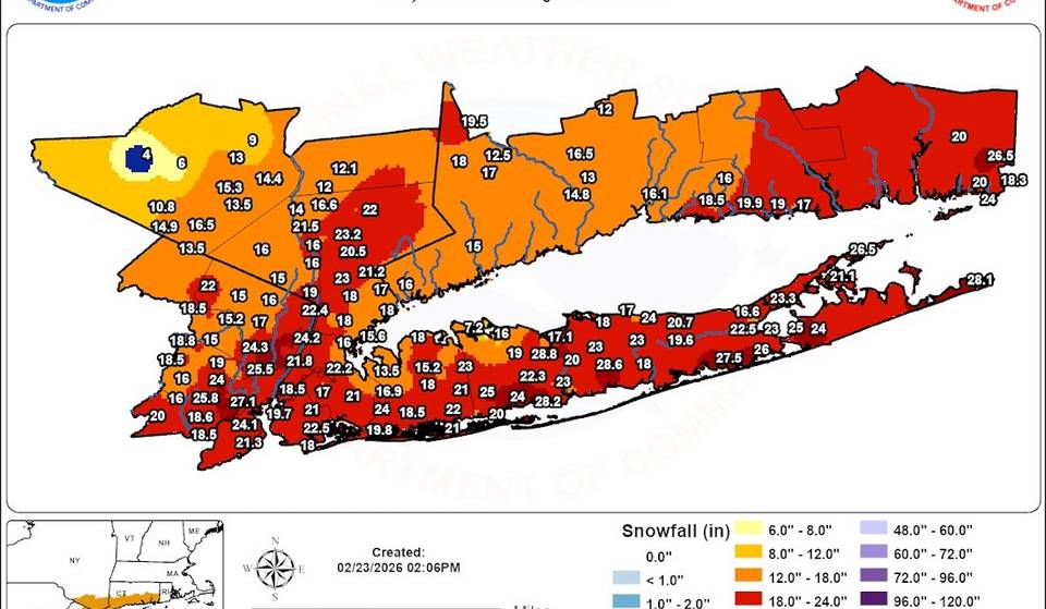 Une ville de Long Island, dans l&rsquo;État de New York, bat le record de la plus grosse tempête de neige depuis 1963