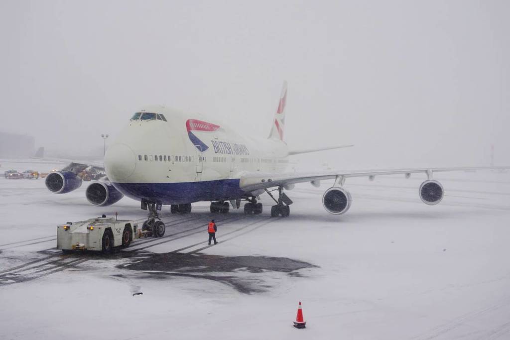 avion à jfk sous la neige