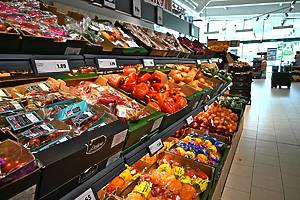 Lidl fresh vegetables aisle – Wales, UK – 18 July 2024