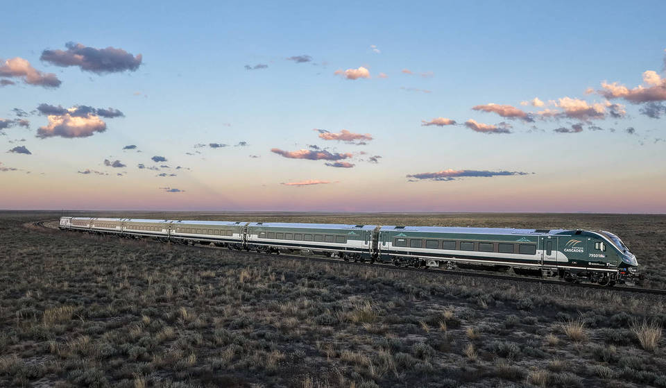 Les nouveaux trains « Airo » d&rsquo;Amtrak, qui roulent à 200 km/h, sont enfin là — Découvrez l&rsquo;intérieur de cette flotte high-tech avant qu&rsquo;elle n&rsquo;arrive sur les rails de New York l&rsquo;année prochaine.
