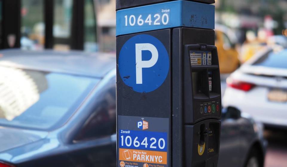 Le stationnement gratuit dans les rues de New York pourrait prendre fin, la ville envisageant de rendre payantes 3 millions de places de stationnement