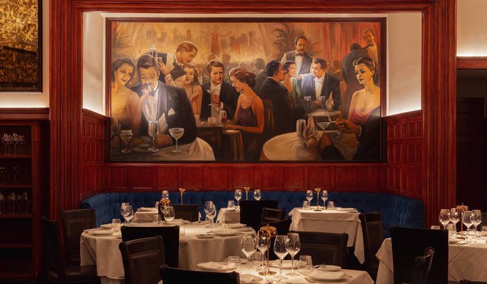 Dit historische restaurant in NYC was het eerste dat vrouwen zonder mannen liet dineren – nu blaast het zijn legendarische ‘Ladies’ Luncheon’ voor een beperkte tijd nieuw leven in.