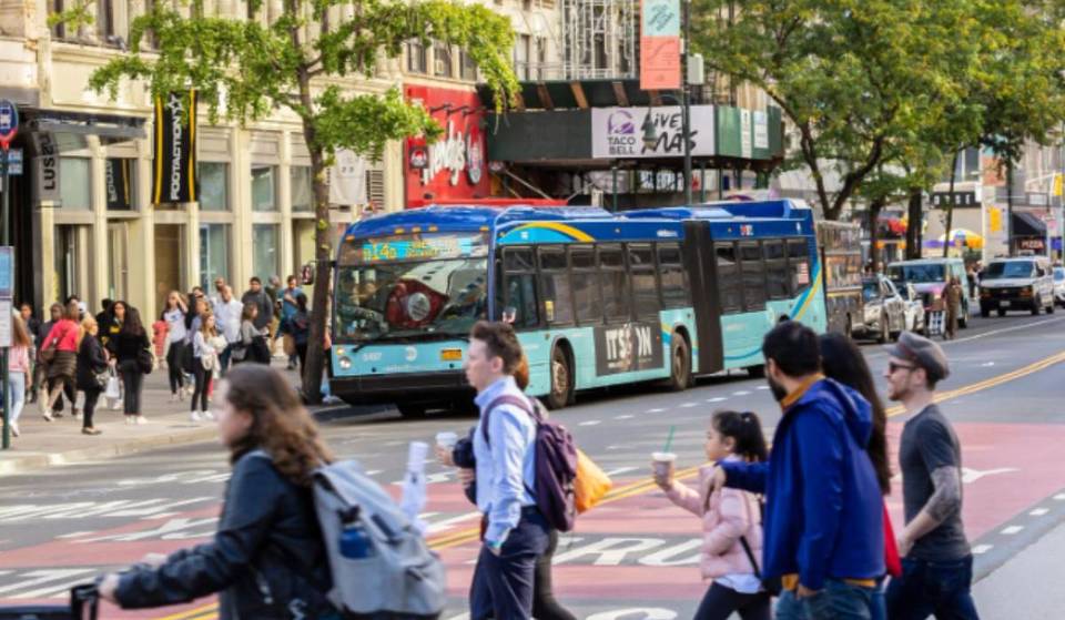 Eine „einmalige Neugestaltung” kommt auf eine der berühmtesten Straßen Manhattans zu – Ein Blick auf die 3 Millionen Dollar teure Umgestaltung, die die Begehbarkeit der Stadt für immer verändern wird