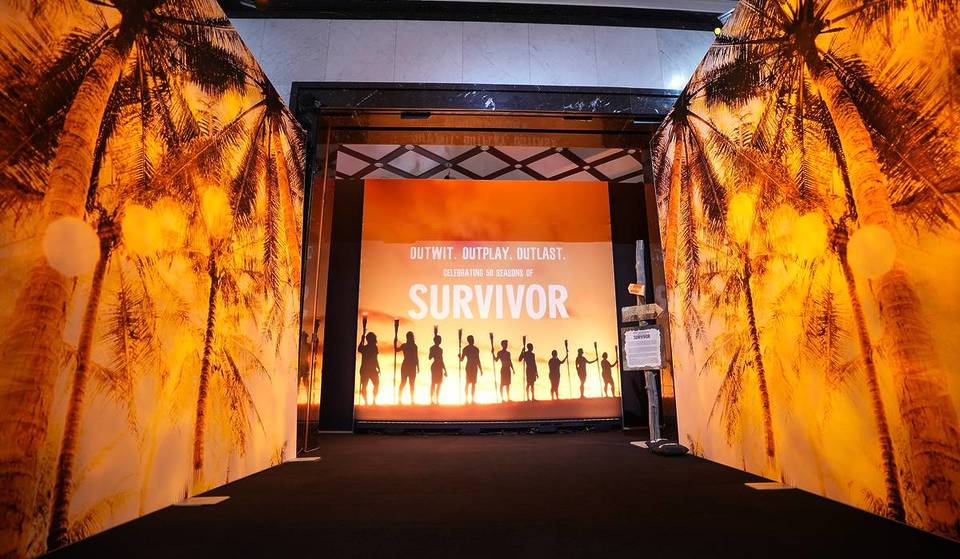 Diese neue Ausstellung in NYC feiert 50 Staffeln von „Survivor“ – und du kannst am Stammesrat teilnehmen