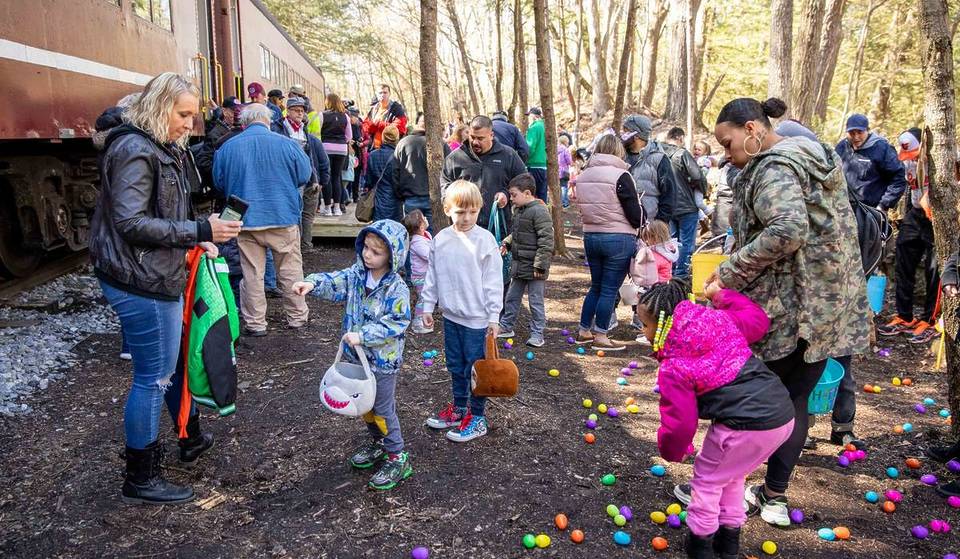 A Scenic ‘Easter Bunny Express’ Train Ride Is Whisking New Yorkers To A Mountainside Egg Patch This March — Only 2 Hours From NYC