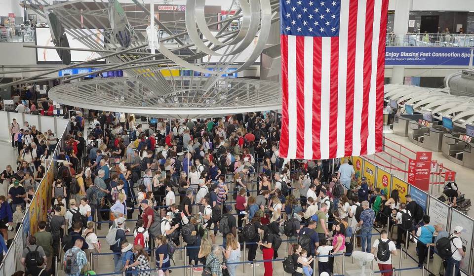 « Nous pourrions être contraints de fermer les aéroports » : avertissement de la TSA envoyé à JFK, Newark et LGA face à une grave crise de personnel