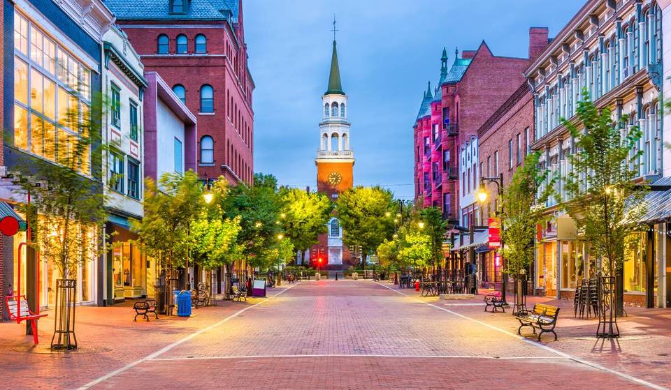 This 300-Mile Train Ride Connects NYC And Vermont—With Historic Spas, Maple Syrup Stops, And Green Mountain Views