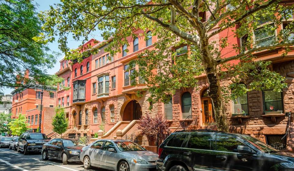 New York propose un vaste système de « permis de stationnement résidentiel » pour le nord de Manhattan : fin des places de stationnement gratuites dans la rue pour les navetteurs