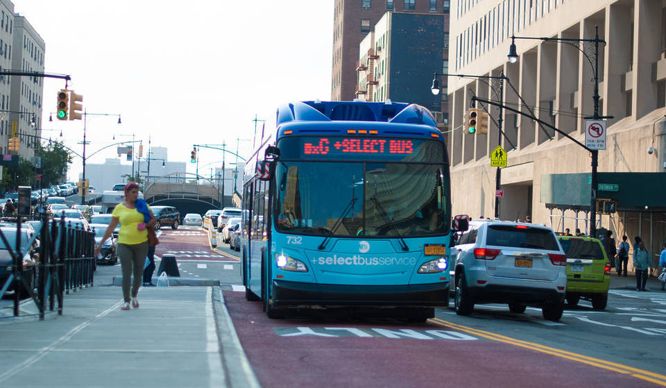 New York lance officiellement un grand projet de transport dans le Bronx pour transformer la 161e rue avec des voies de bus rapides et de nouveaux pôles de sécurité