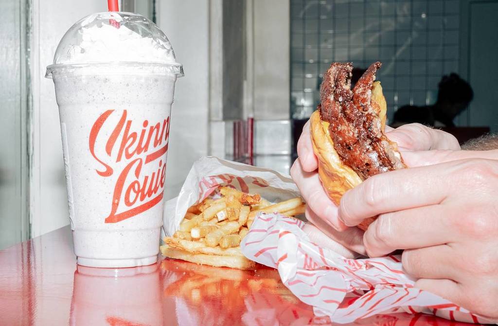 burgerfrietjes en milkshakes van Skinny Louie
