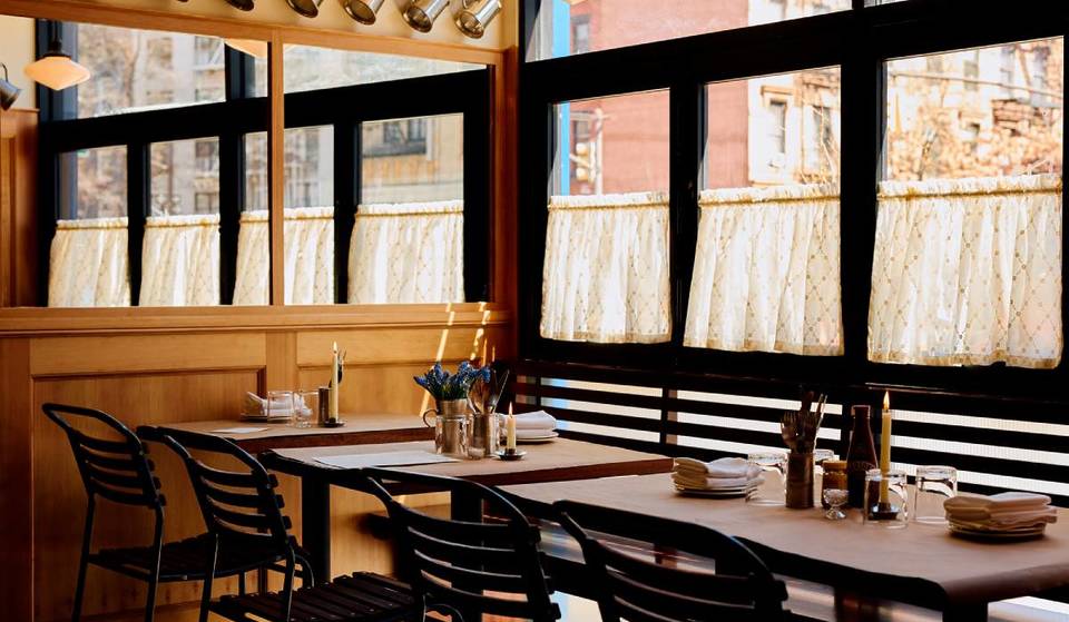De beste nieuwe restaurants en bars die in april in NYC openen – Een rotisserie en een plek met de nadruk op natuurlijke wijn, een nieuwe Britse pub en meer