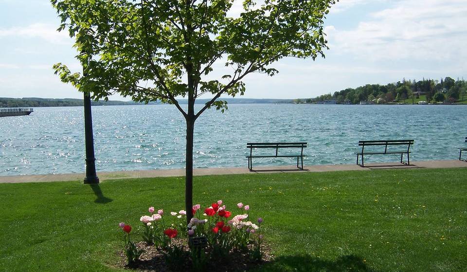 This 260-Mile Road Trip From NYC Leads To NY’s Top-Rated Weekend Escape — With 40-Acre Spring Gardens &amp; Hidden Lakeside Vineyards
