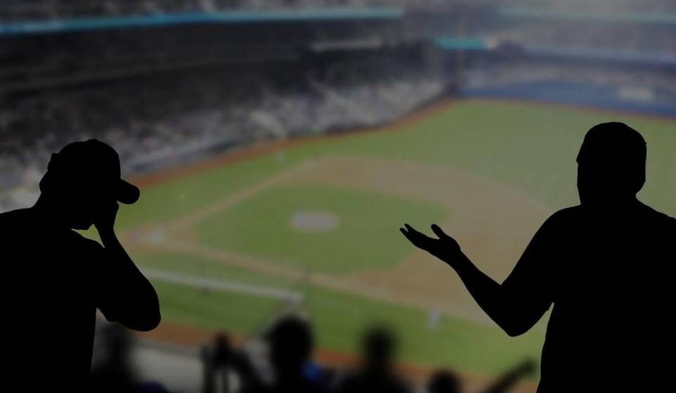 Questo lavoro da sogno per gli appassionati di baseball paga 2.500 dollari per visitare tutti i 30 stadi della MLB — e probabilmente non hai mai visto un ruolo simile
