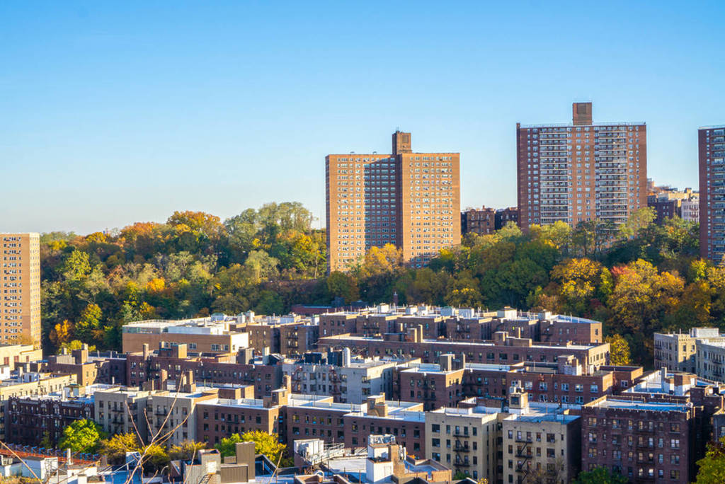 Questo quartiere di New York è il nuovo posto numero uno per chi guadagna 100.000 dollari — e ha appena inaugurato alloggi super convenienti