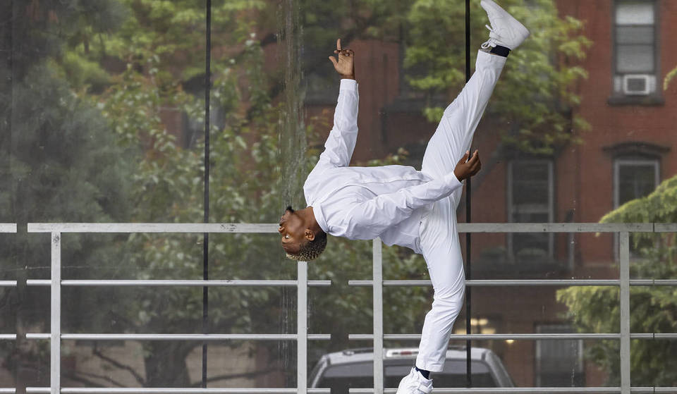 Um festival de dança totalmente gratuito de 4 horas, com cinco palcos e 450 artistas, vai tomar conta do Tompkins Square Park neste sábado