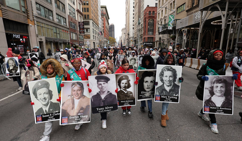 Una delle più antiche parate del Memorial Day negli Stati Uniti partirà lunedì da Brooklyn, con auto d’epoca, bande musicali e un servizio sul campo