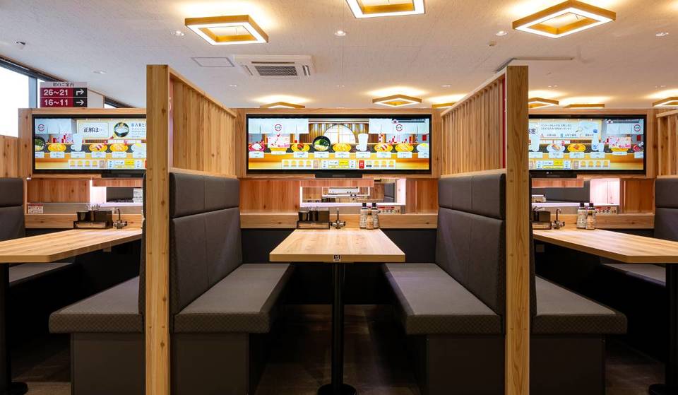 Dit najaar opent er in NYC een sushirestaurant met een lopende band over drie verdiepingen – met meer dan 100 gerechten en non-stop sushi die voorbij komt
