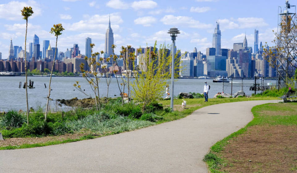 Dopo essere stata recintata per più di 100 anni, questa insenatura di Brooklyn apre finalmente una spiaggia pubblica per l’estate