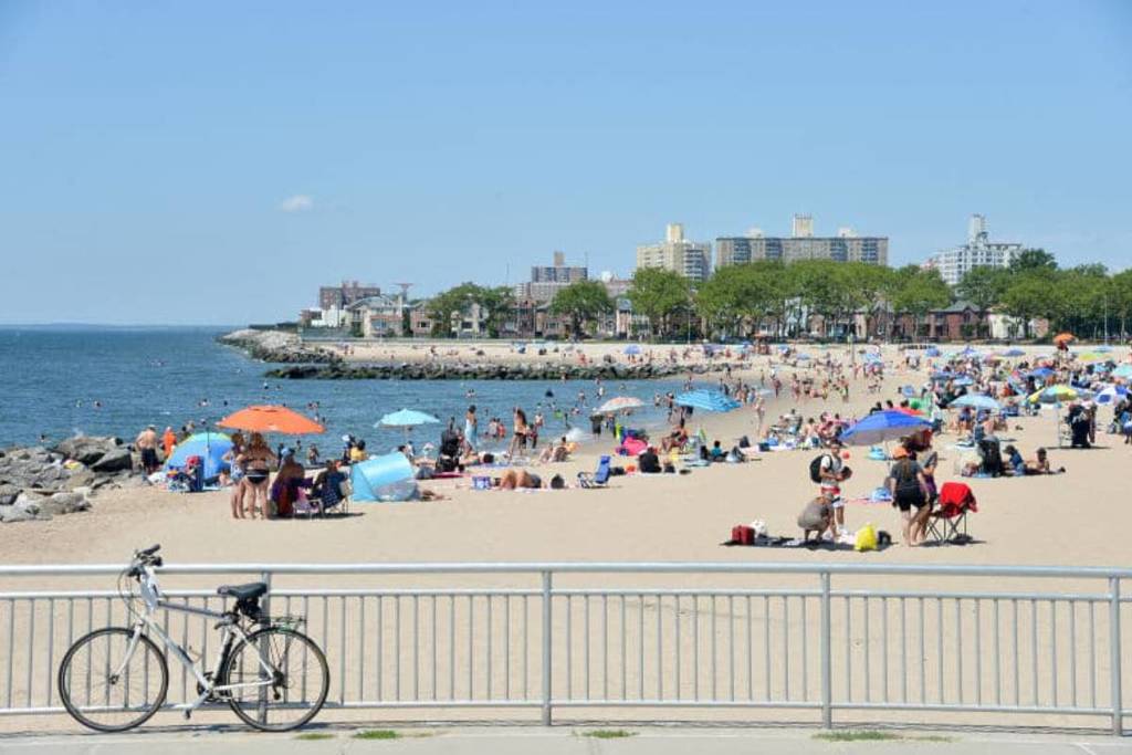 Dit rustige, onopvallende strand in Brooklyn is de ultieme bestemming voor een barbecue in het weekend – en het gaat dit weekend open
