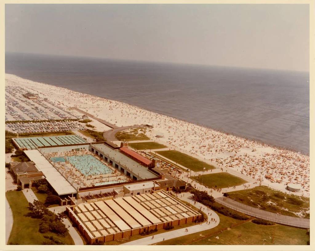 Jones Beach East Bathhouse
