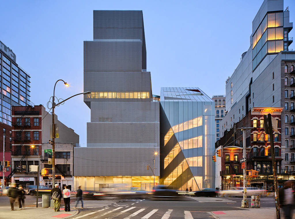 Dieser neu erweiterte, 5.574 Quadratmeter große Kunstraum in Manhattan bietet donnerstagsabends Eintritt zum „Pay-what-you-wish“-Tarif