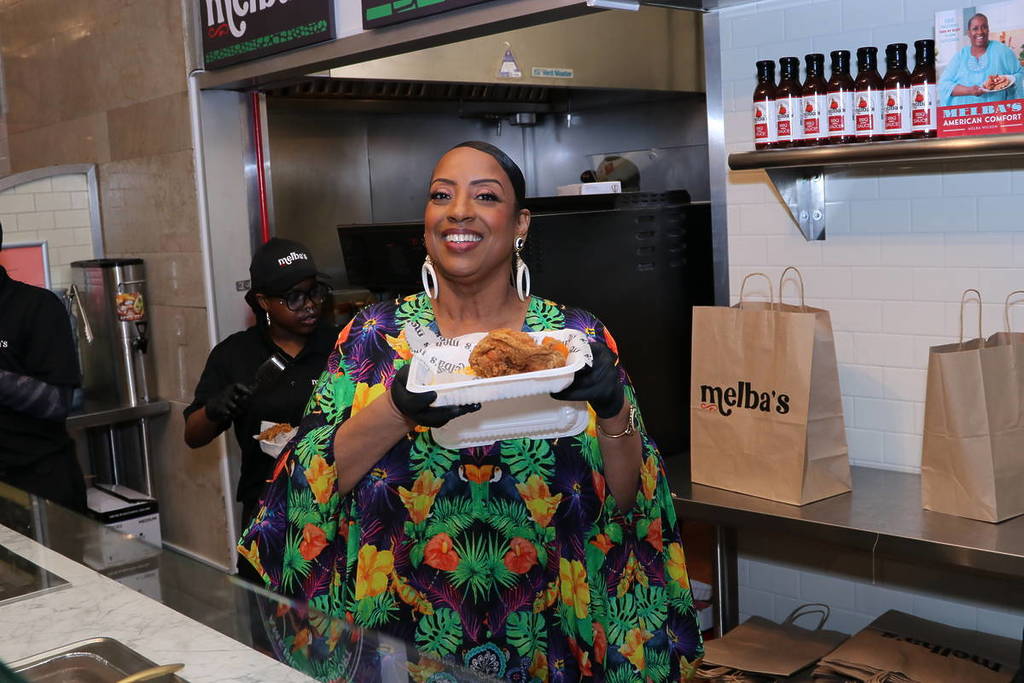 Après 20 ans à Harlem, la chef Melba Wilson apporte sa cuisine réconfortante emblématique au Grand Central Dining Concourse, haut en couleur
