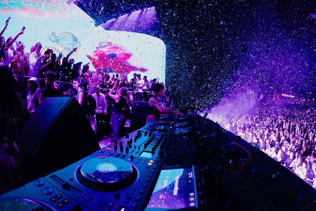 Het gigantische Europese muziekfestival waar iedereen stiekem al kaartjes voor boekt, heeft Katy Perry, Keinemusik en nog meer explosieve headliners op het programma staan