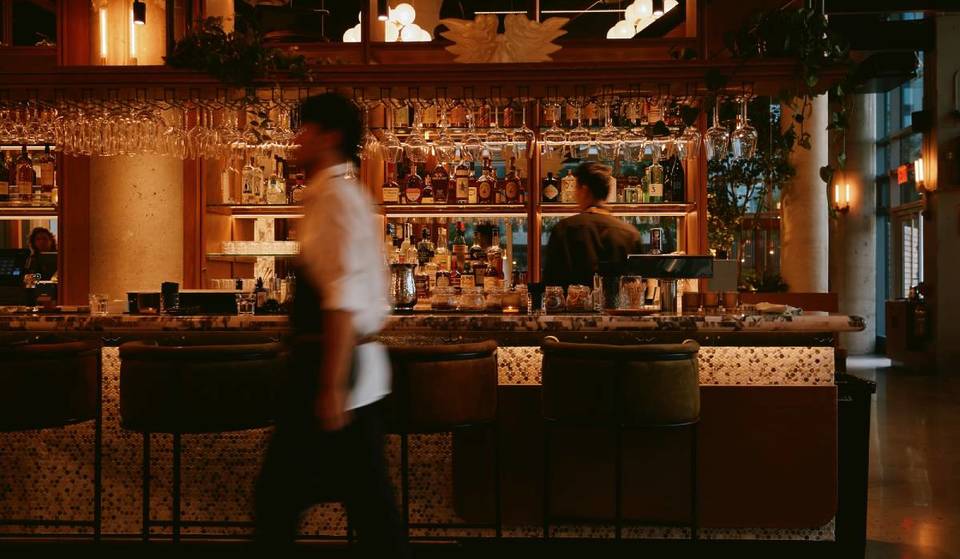 Los mejores restaurantes y bares nuevos que abren en Nueva York este mes de junio: una trattoria coreano-italiana, una experiencia omakase de wagyu y un local frente al mar inspirado en Seúl