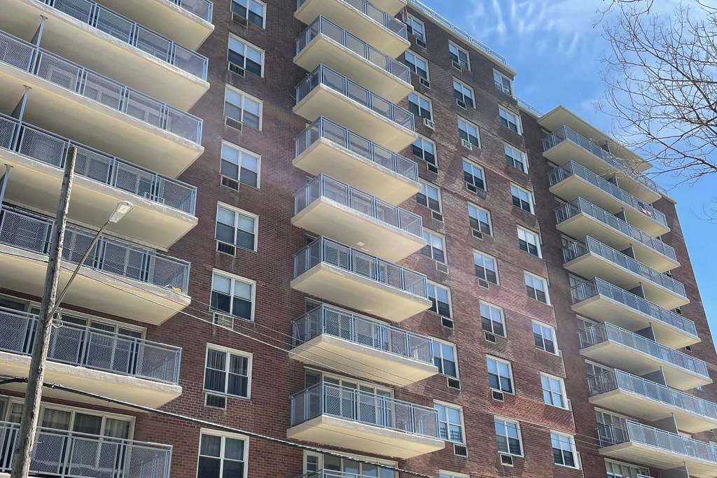 Tu pourrais devenir propriétaire d’un appartement à New York pour seulement 11 000 $ grâce à cette annonce ultra-rare