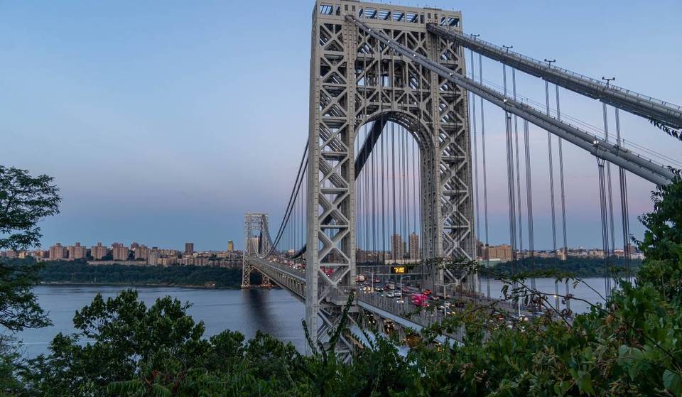 Os aeroportos, túneis e pontes de Nova York estão enfrentando grandes fechamentos e atrasos esta semana, já que as obras estão atrapalhando o trânsito em toda a região
