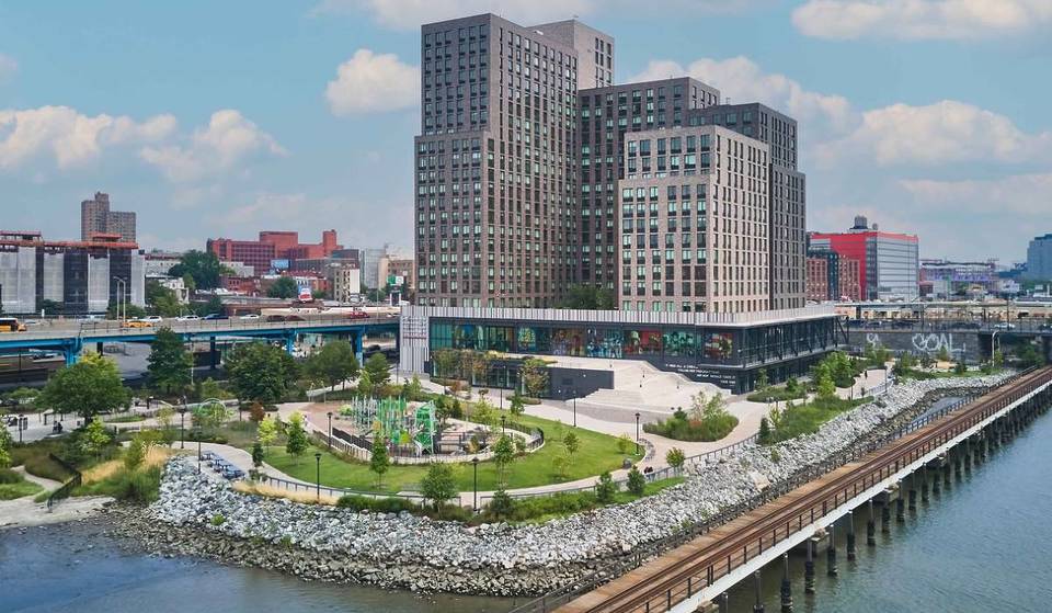 Après des années de préparation, le sud du Bronx inaugure enfin cette année un immense parc en bord de rivière de 2,3 acres, d’une valeur de 35 millions de dollars