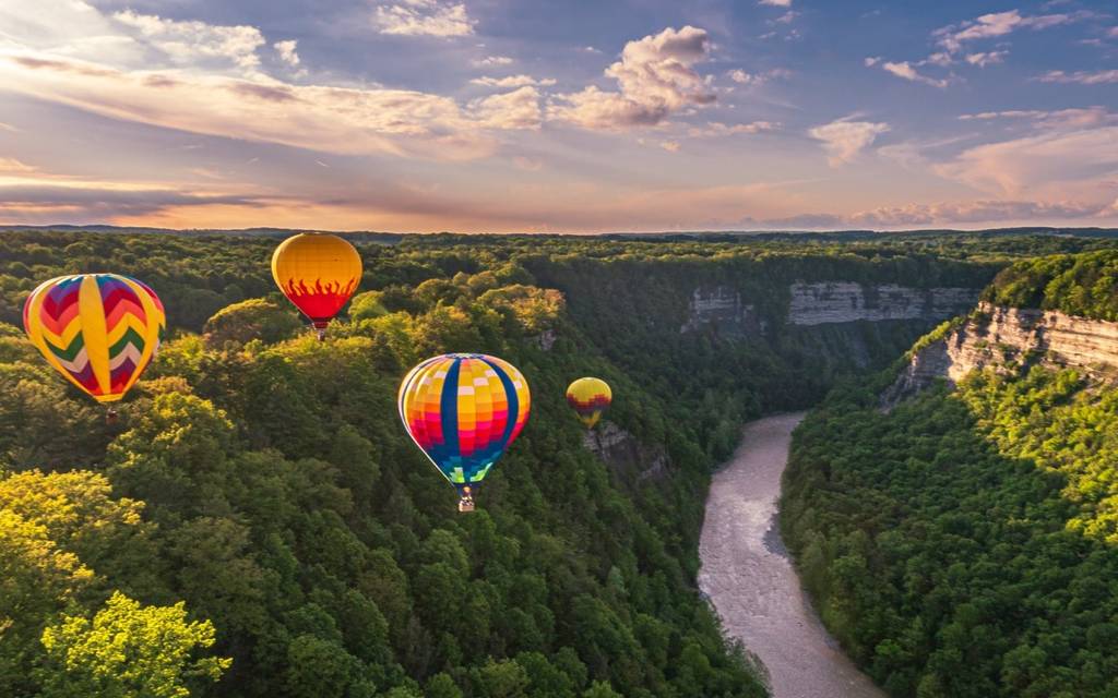 Paseos en globo aerostático en el Parque Estatal de Letchworth