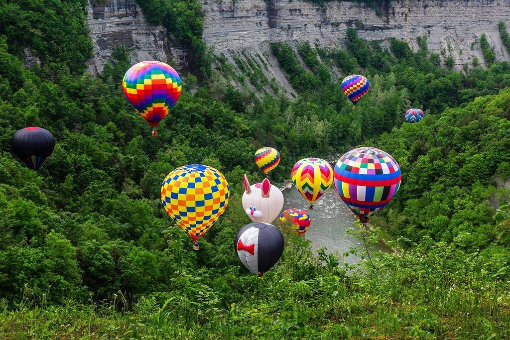 Paseos en globo aerostático en el Parque Estatal de Letchworth