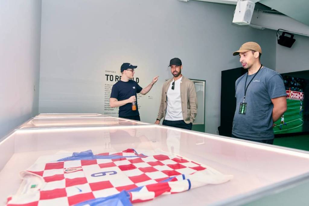 Sami Khedira was spotted at NYC’s new massive private soccer collection with original jerseys from Maradona, Pelé &amp; more legends