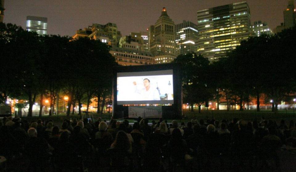 Lower Manhattan tovert zijn waterkant om voor een gigantische zomerserie van 15 dagen — met live WK-wedstrijden, filmpremières en gratis toegang