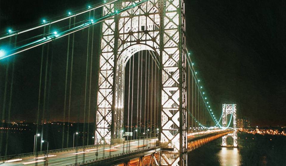 Zum ersten Mal seit 94 Jahren werden die Türme der George-Washington-Brücke nun jede Nacht beleuchtet