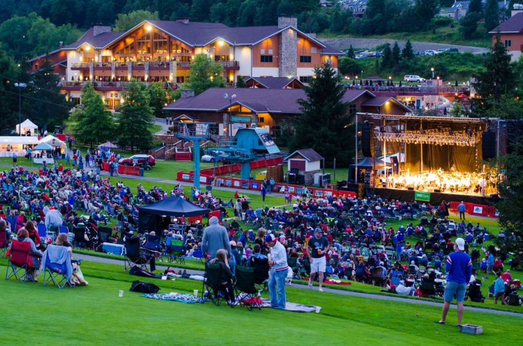 Noto soprattutto per le sue famose piste da sci invernali, questo villaggio alpino della parte occidentale dello Stato di New York si trasformerà in un festival musicale estivo di tre giorni per il weekend del 4 luglio, con musica dal vivo ai piedi delle piste e fuochi d’artificio per il 250° anniversario