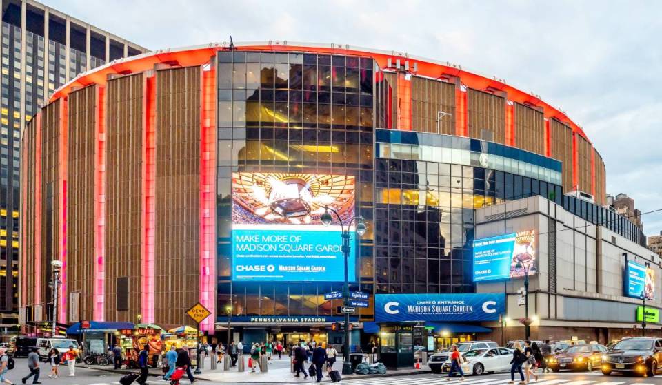 All’interno del tour di 60 minuti al Madison Square Garden che ti permette di entrare nello spogliatoio dei Knicks dopo la loro storica vittoria del titolo